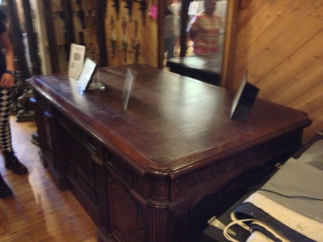 West Wing desk Warner Bros Studios